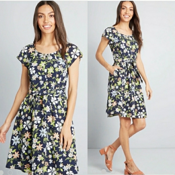 Modcloth Dresses & Skirts - Modcloth Befits Your  Brilliance Floral Dress